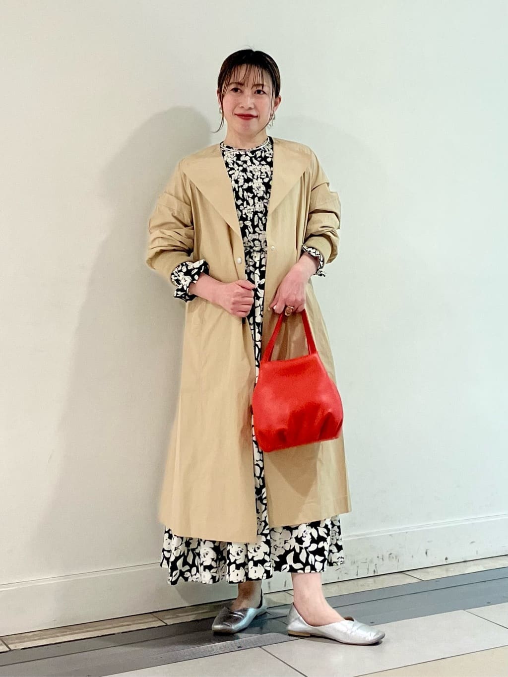 フラワーシャーリングワンピース