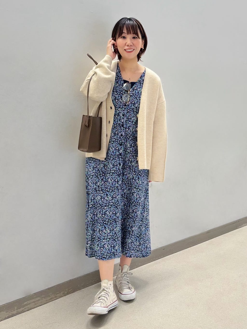 プチフラワーパフスリーブワンピース