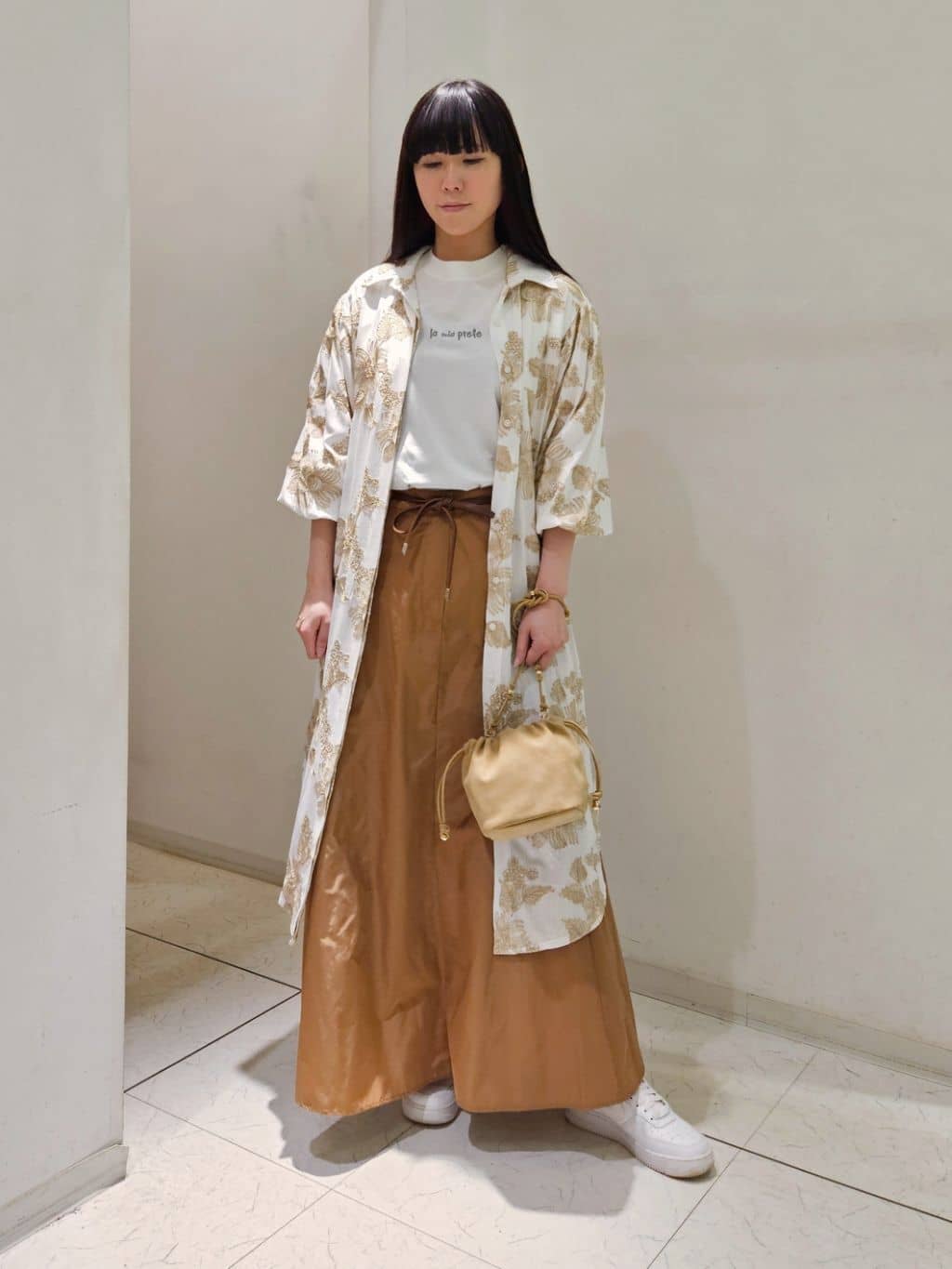 フラワー刺繍シアーワンピース