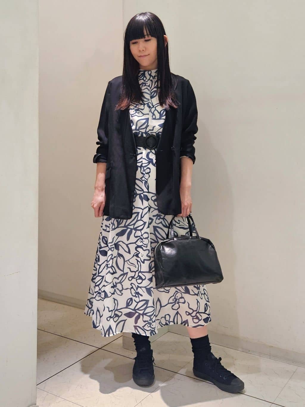 ラインフラワーハイネックワンピース