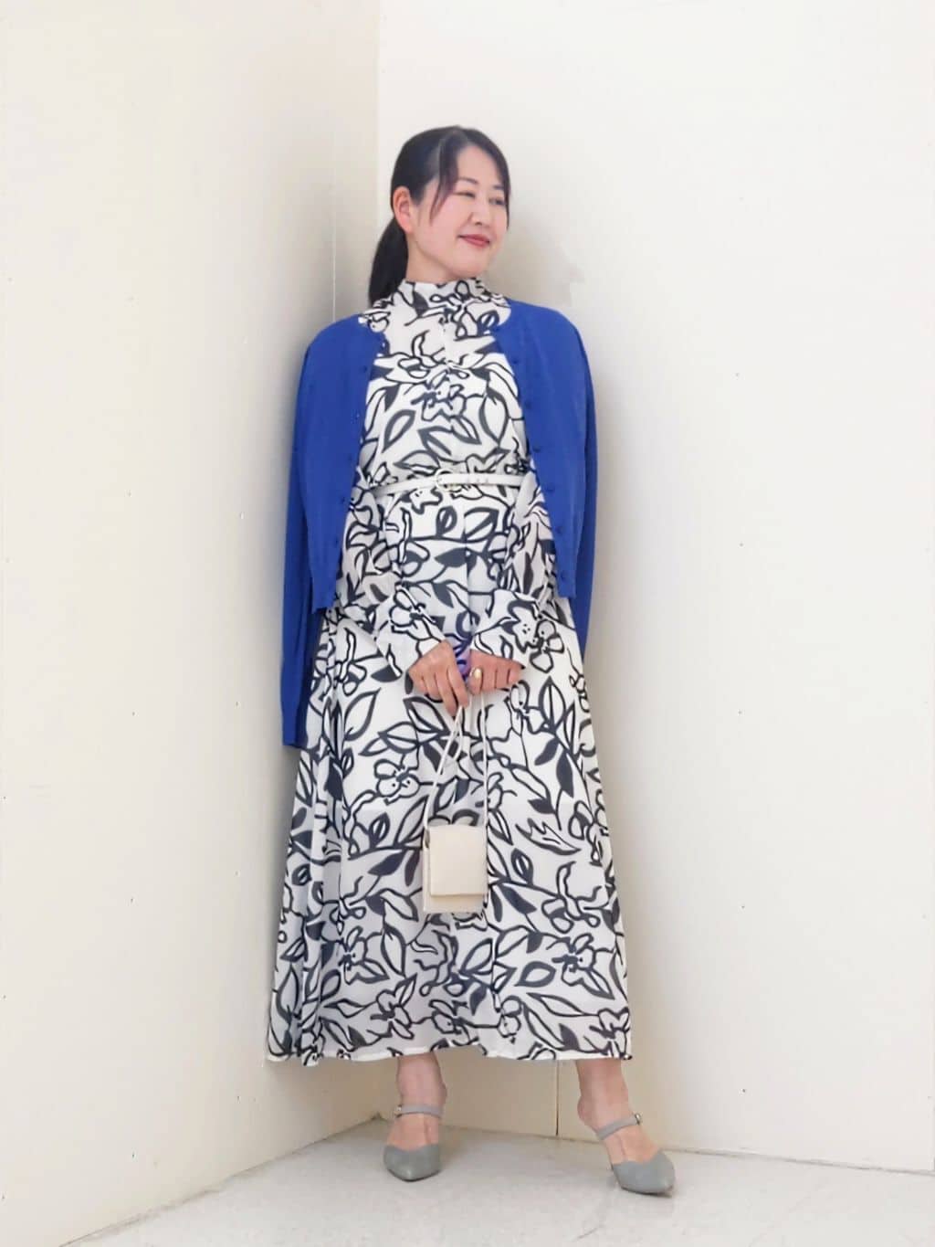 ラインフラワーハイネックワンピース