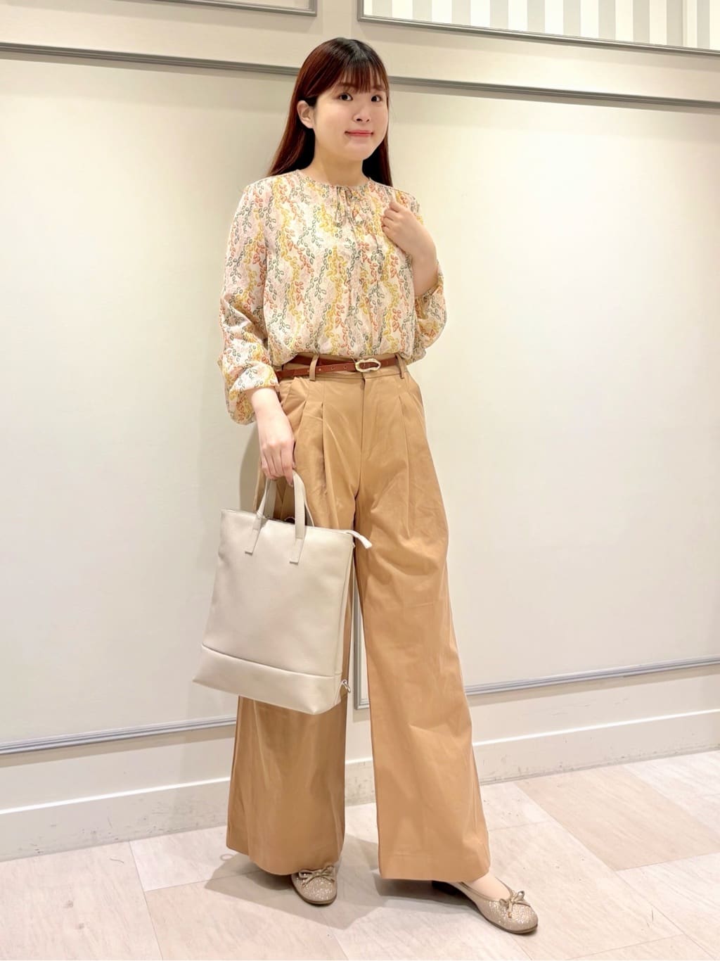 カラフルリーフプリントブラウス