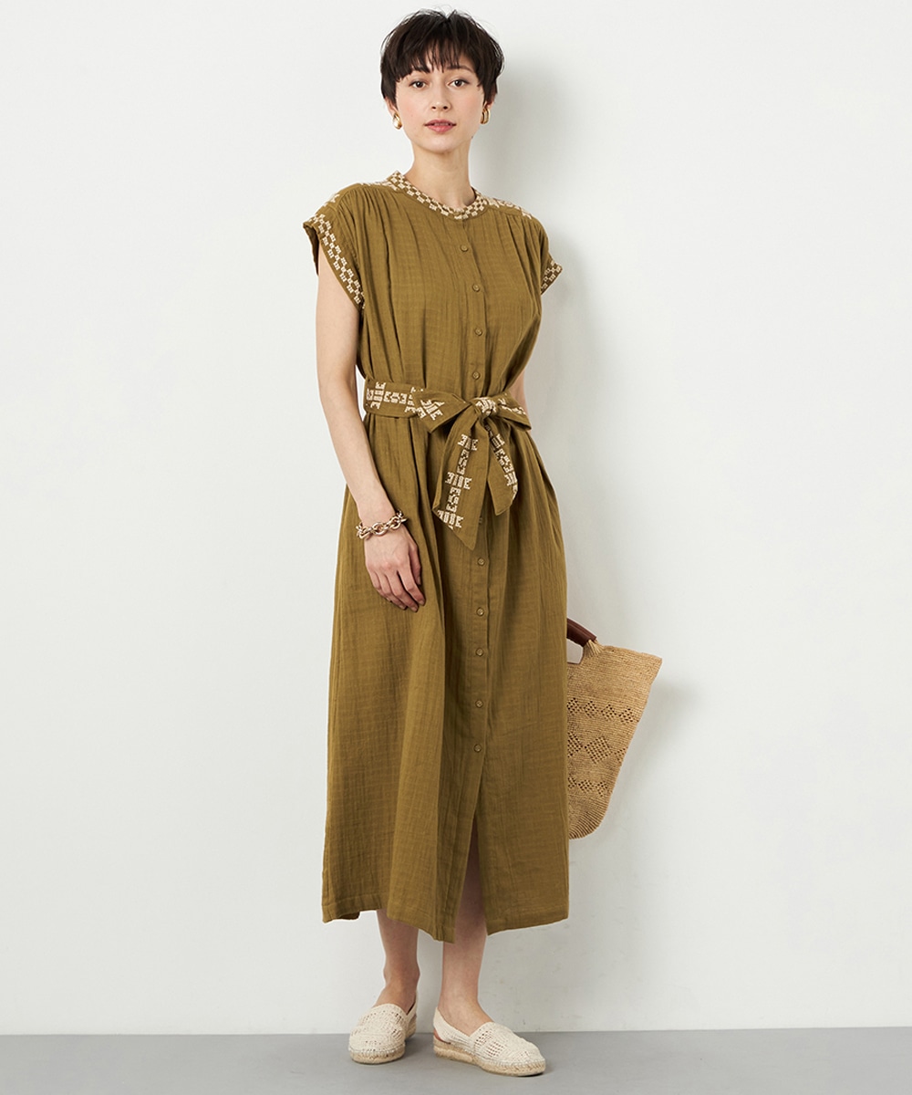 刺繍ロングワンピース