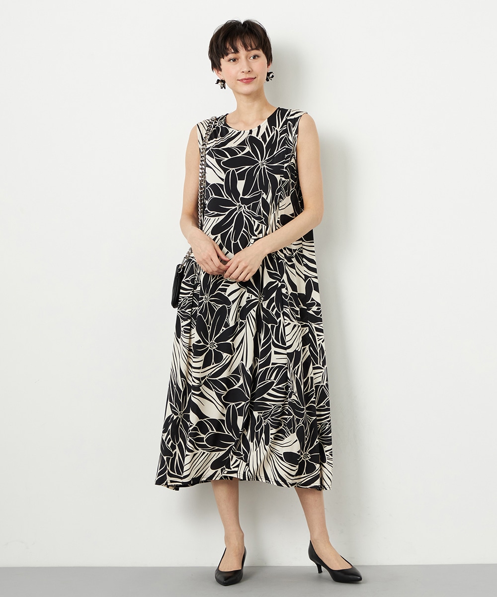 モノトーンフラワージャージワンピース