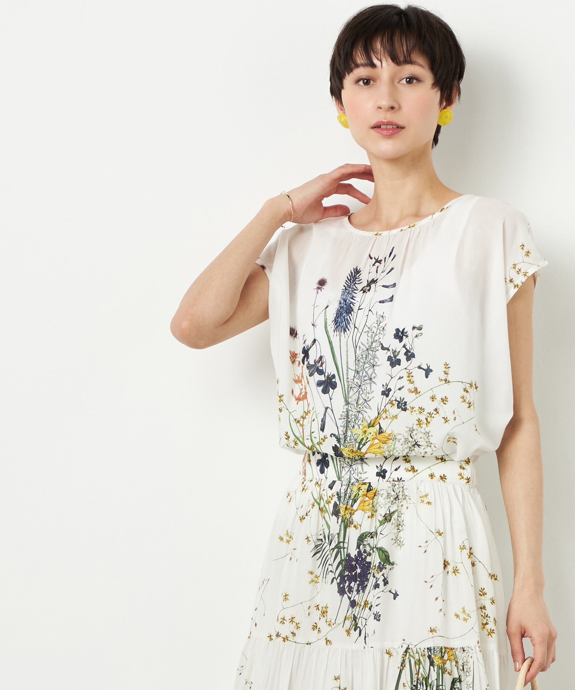 ブーケ柄ブラウス アイボリー