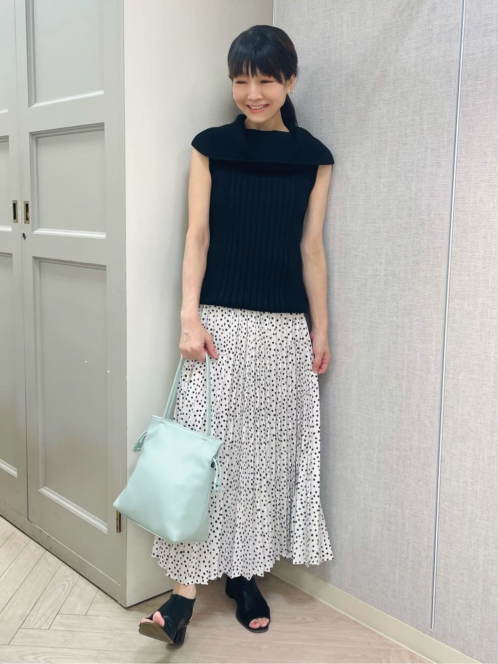 ドット変形プリーツスカート