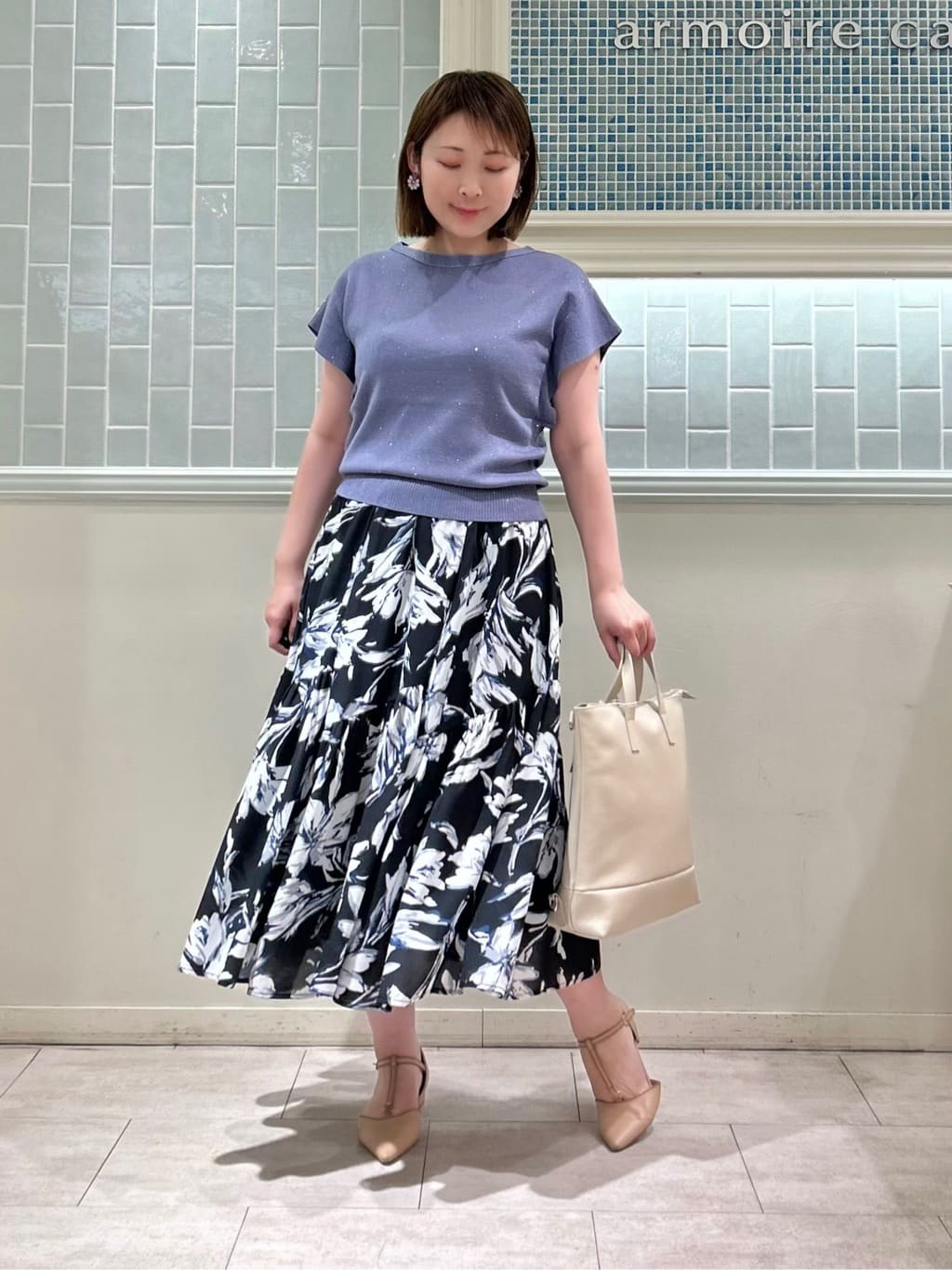 スパンコールフレンチスリーブニット スタイリング1