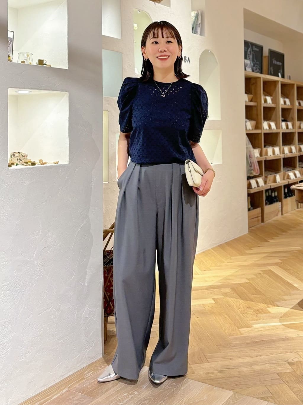 レースブラウス スタイリング
