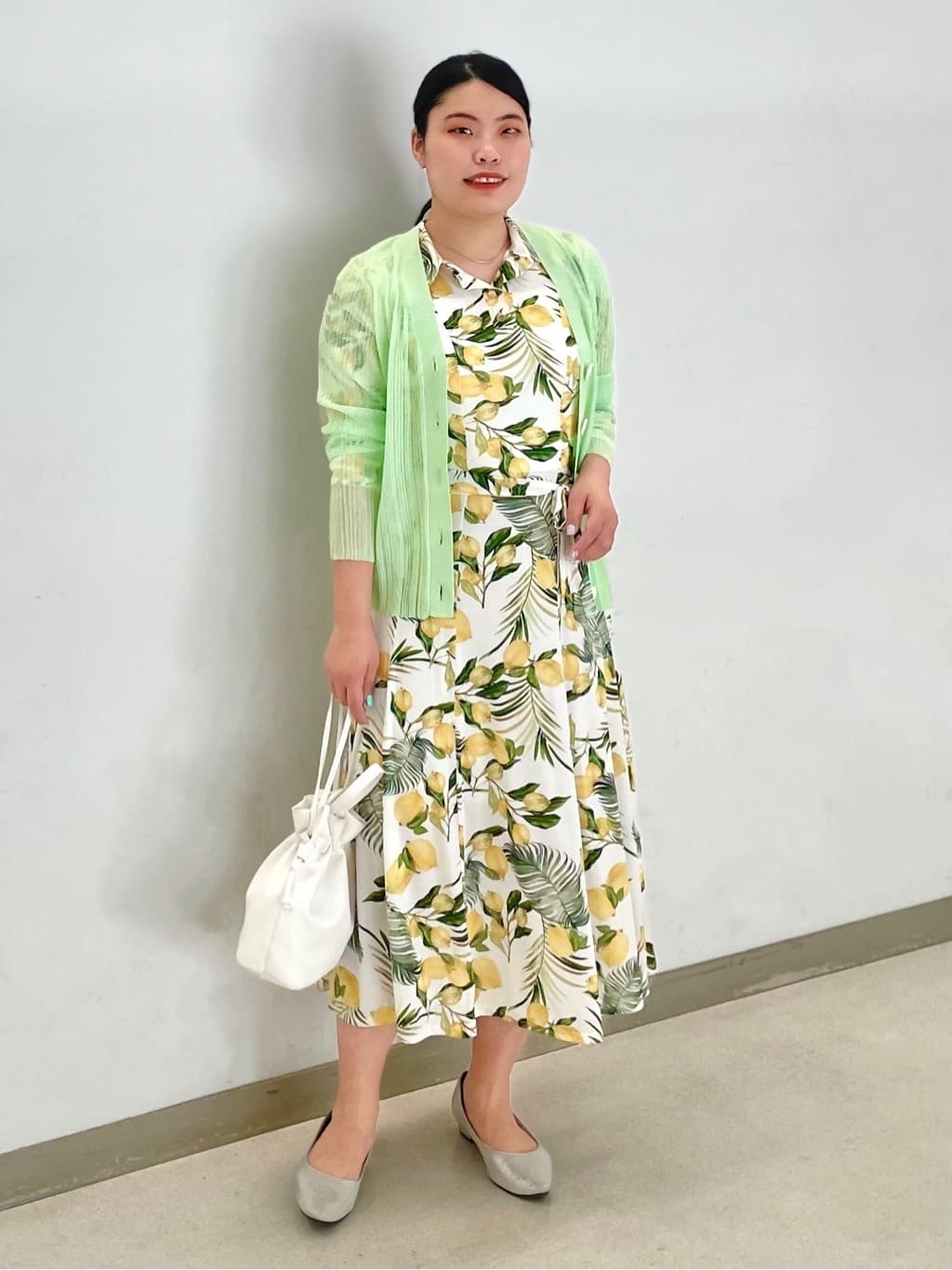 ワンピース×カーディガンでこなれコーデ