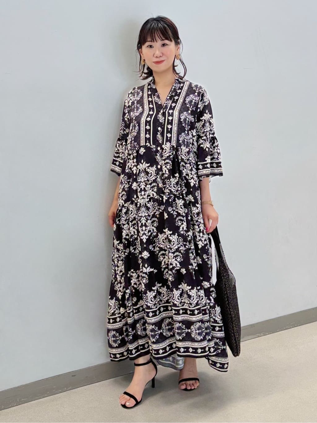 アラベスクパネルワンピース