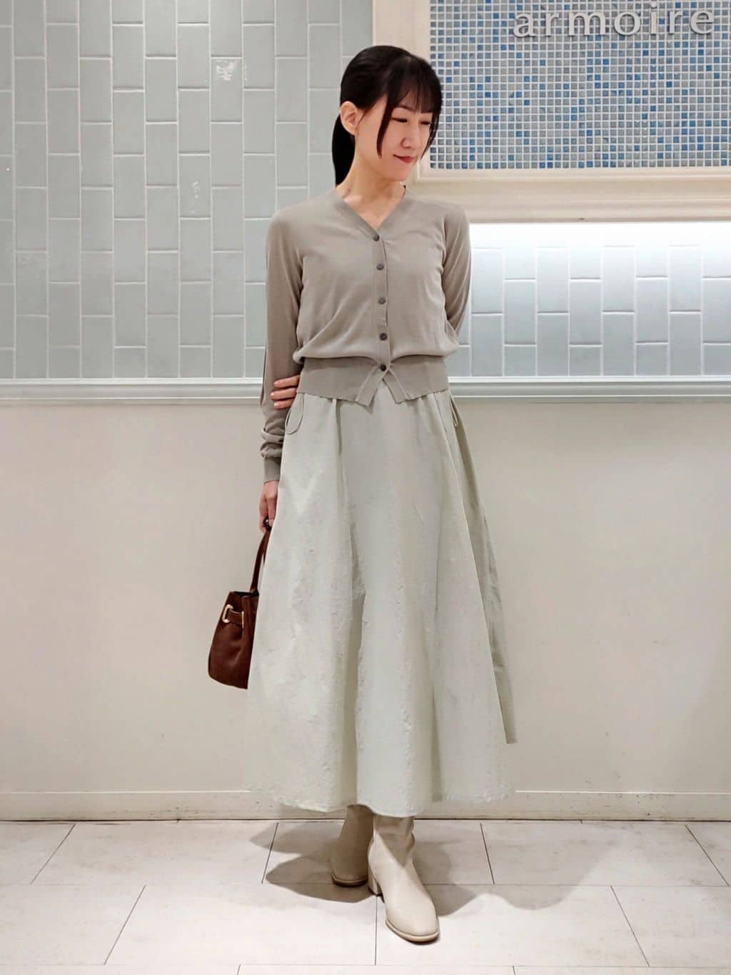 カーディガン×ワンピースセット スタイリング