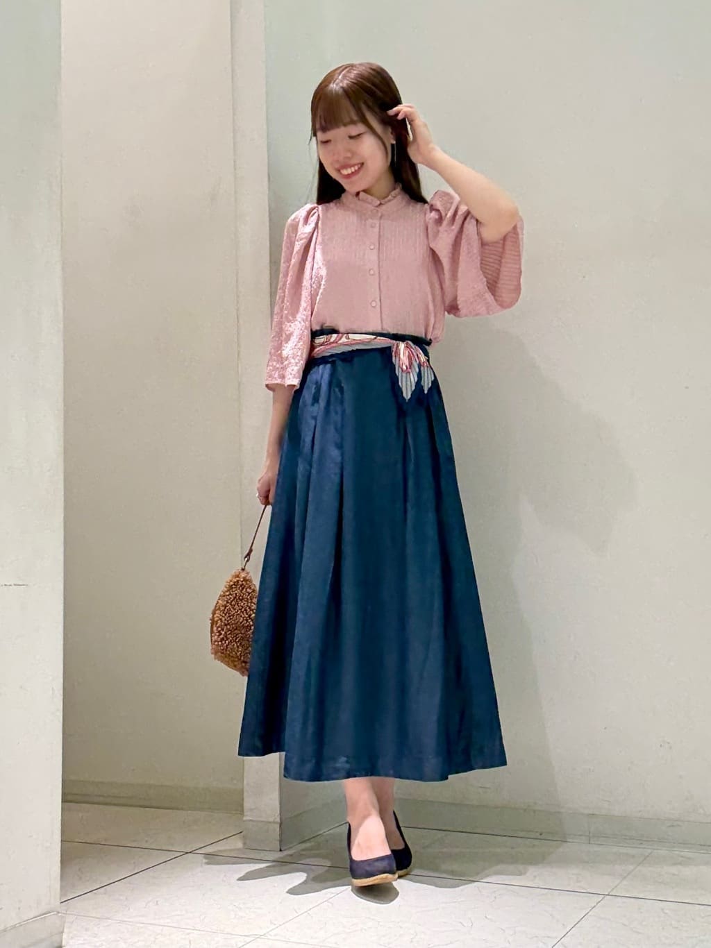 行楽シーズンに映える、大人のお出かけ服