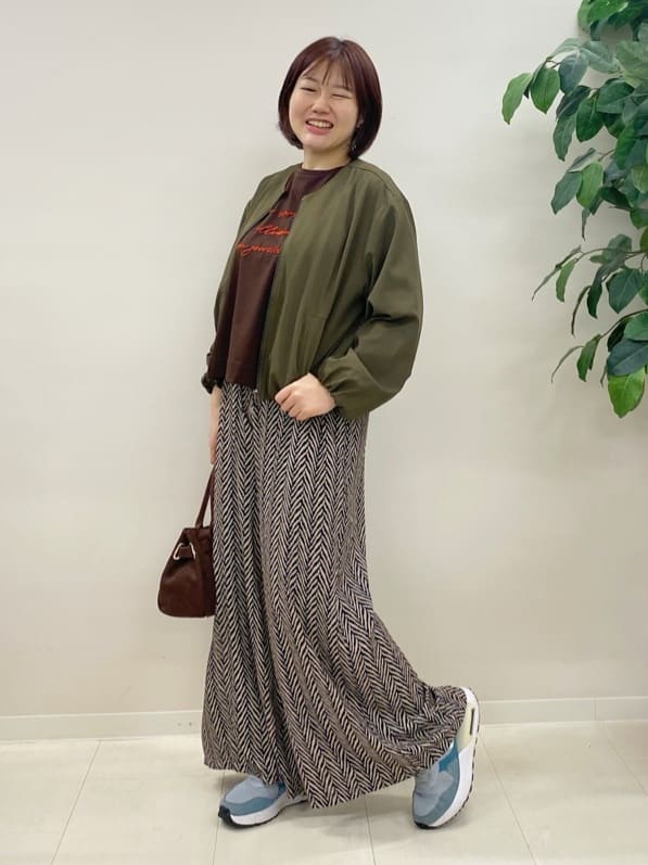 行楽シーズンに映える、大人のお出かけ服