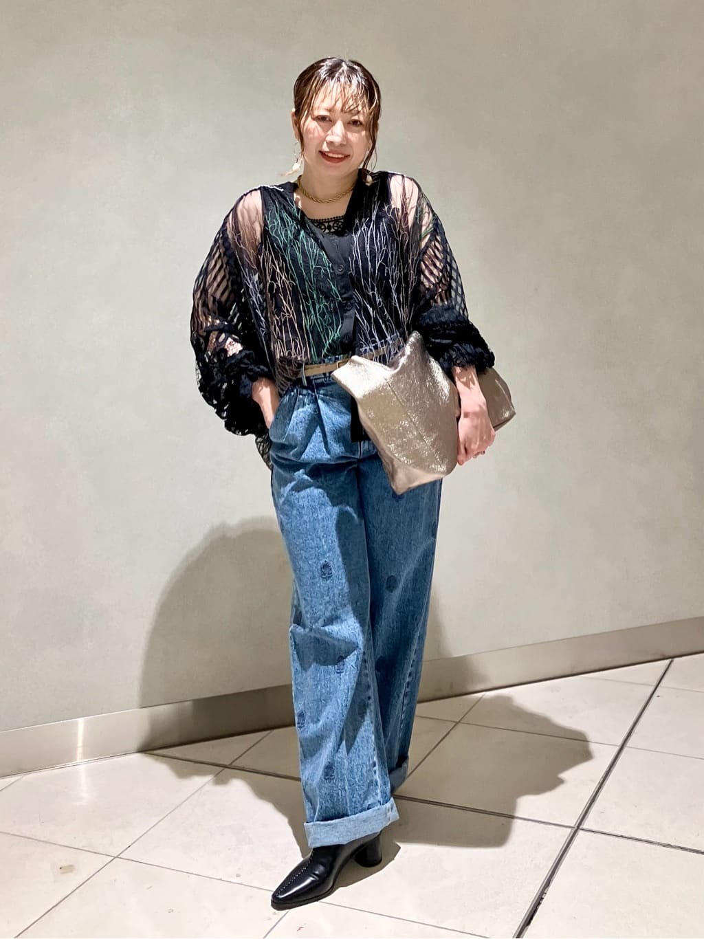 行楽シーズンに映える、大人のお出かけ服