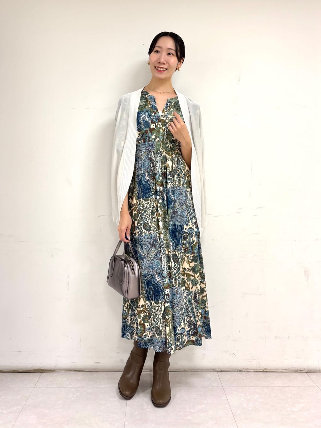 1枚でも重ねても！秋に着たいワンピース