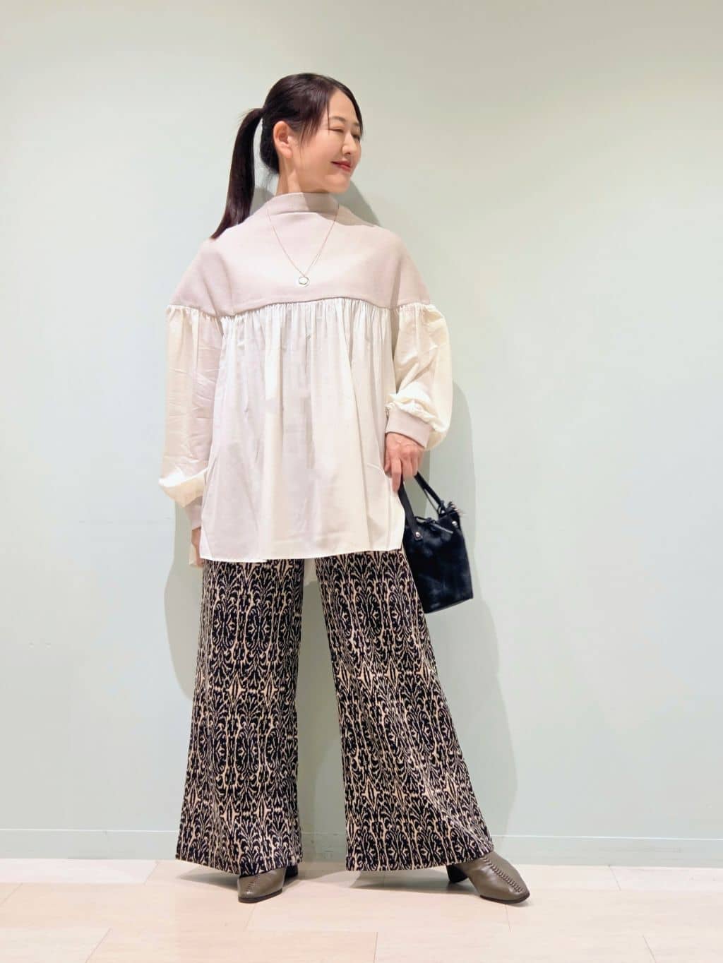 スタッフが選ぶ！この秋注目のニットスタイリング