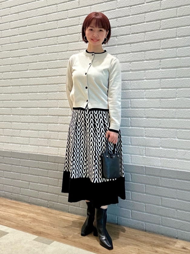 スタッフおすすめ！着こなしの軸になる 上品ボトムスコーデ