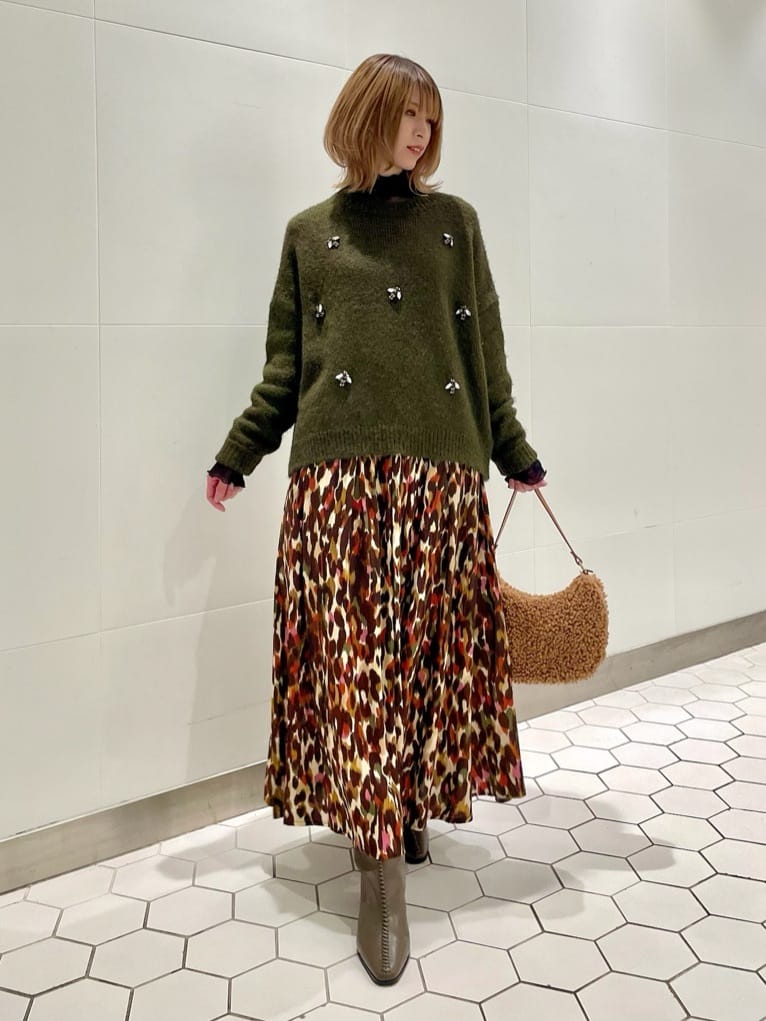 スタッフおすすめ！着こなしの軸になる 上品ボトムスコーデ