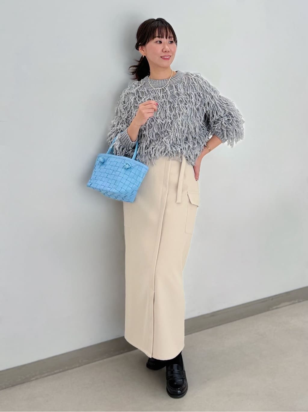 イベントシーンを華やかに彩る、大人のホリデーコーデ