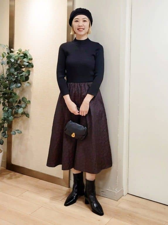 イベントシーンを華やかに彩る、大人のホリデーコーデ