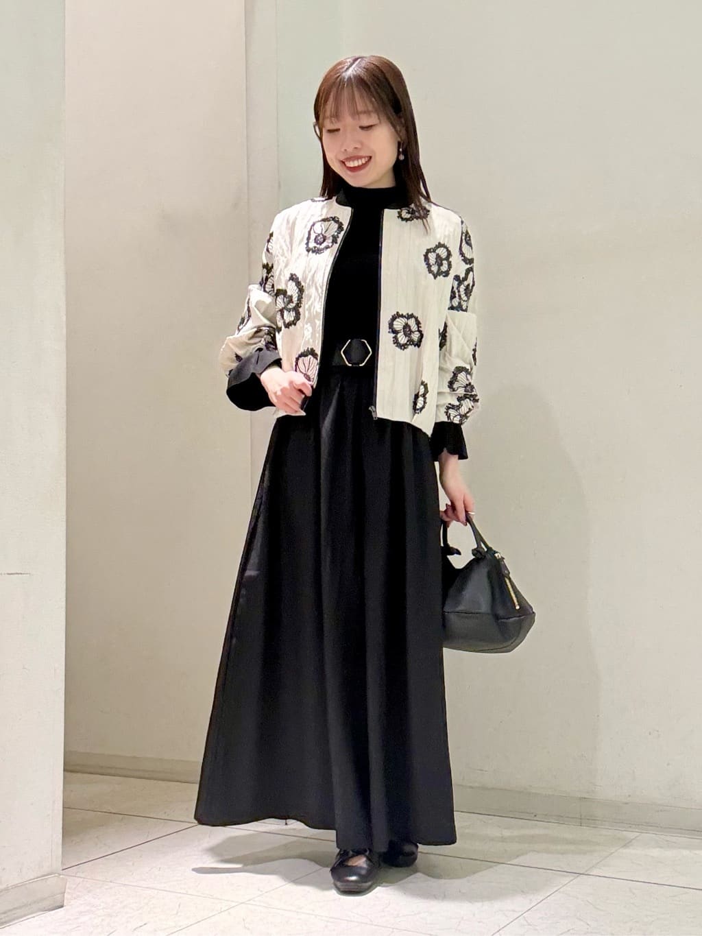 軽やか素材で春を先取り◎春アウタースタイリング