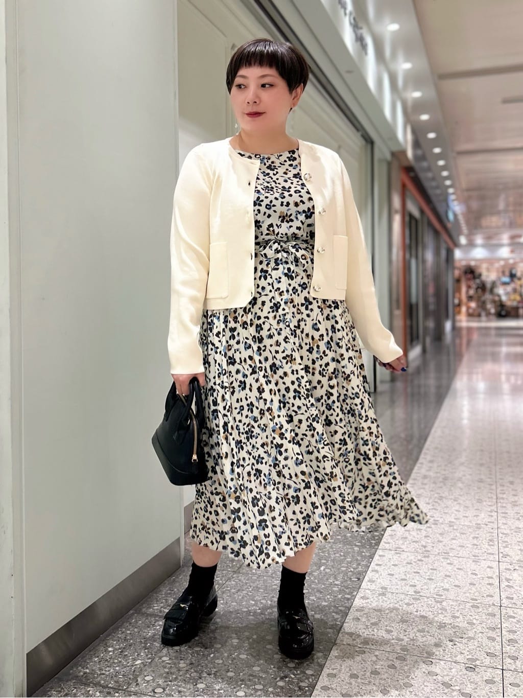 軽やか素材で春を先取り◎春アウタースタイリング