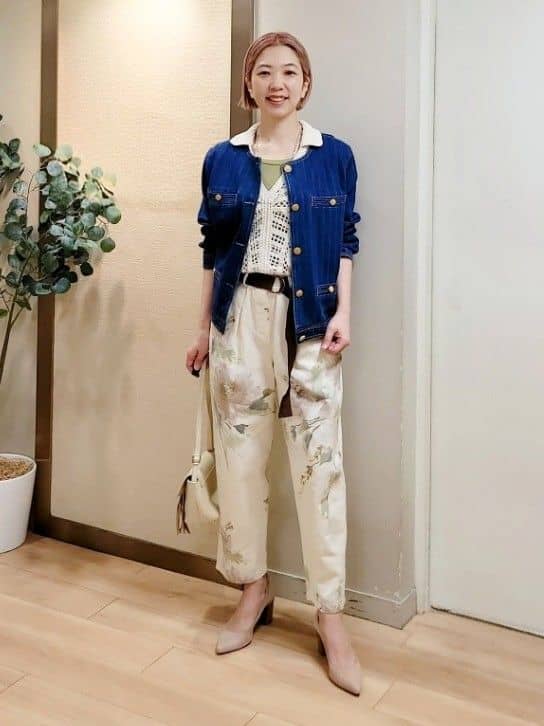 軽やか素材で春を先取り◎春アウタースタイリング