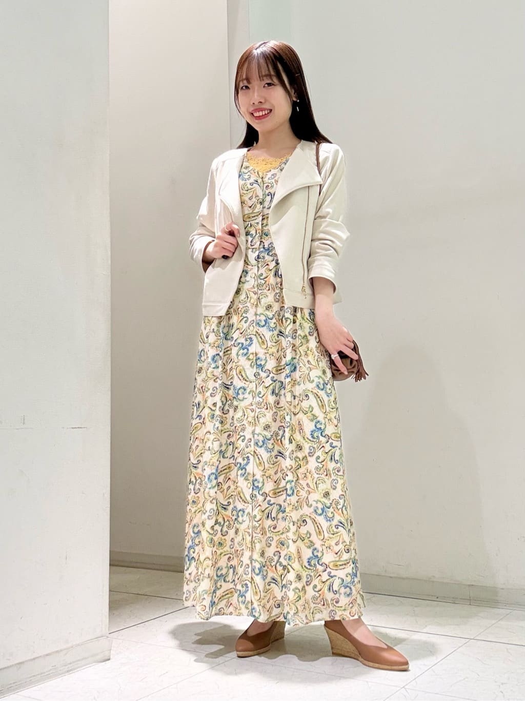 軽やか素材で春を先取り◎春アウタースタイリング