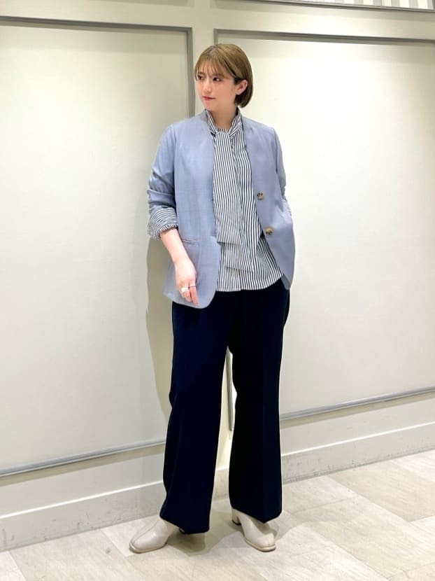 軽やか素材で春を先取り◎春アウタースタイリング