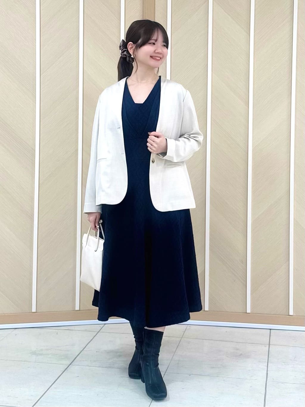 軽やか素材で春を先取り◎春アウタースタイリング