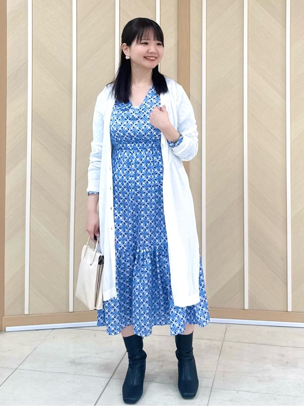 軽やか素材で春を先取り◎春アウタースタイリング