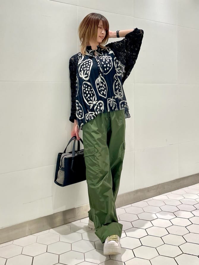 人気スタッフが着こなす、春のパンツスタイル