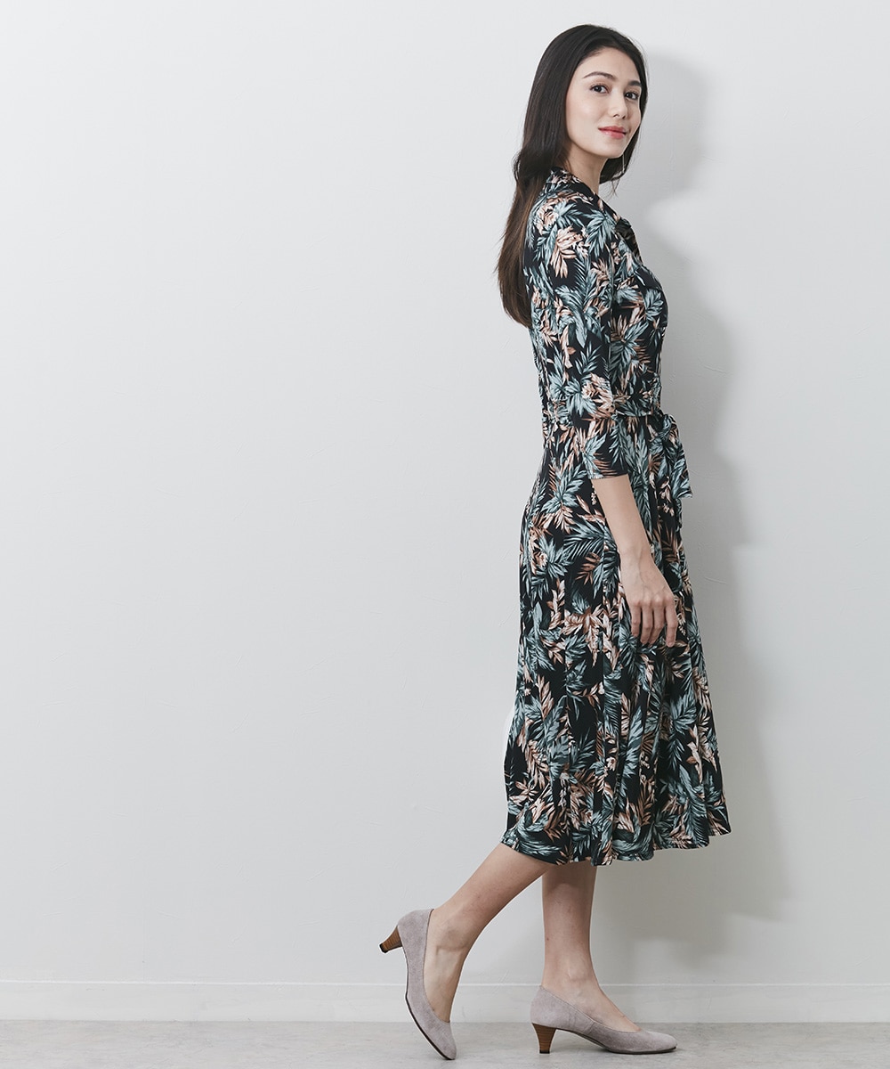 リーフ柄ワンピース