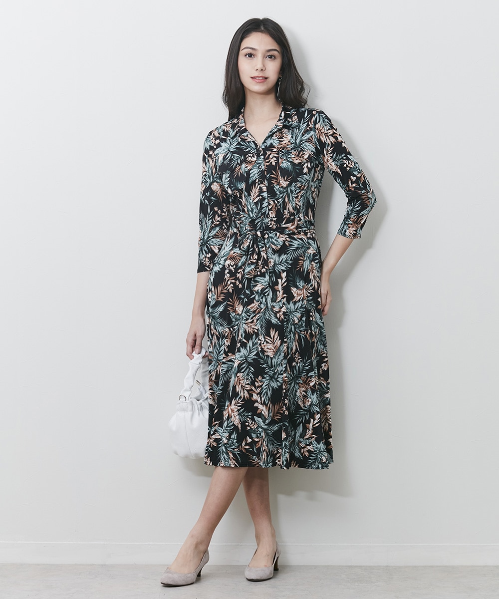リーフ柄ワンピース