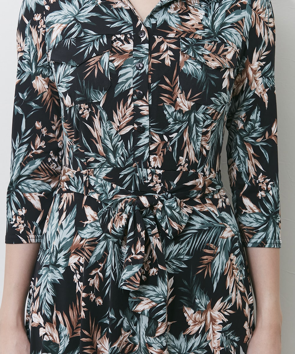 リーフ柄ワンピース