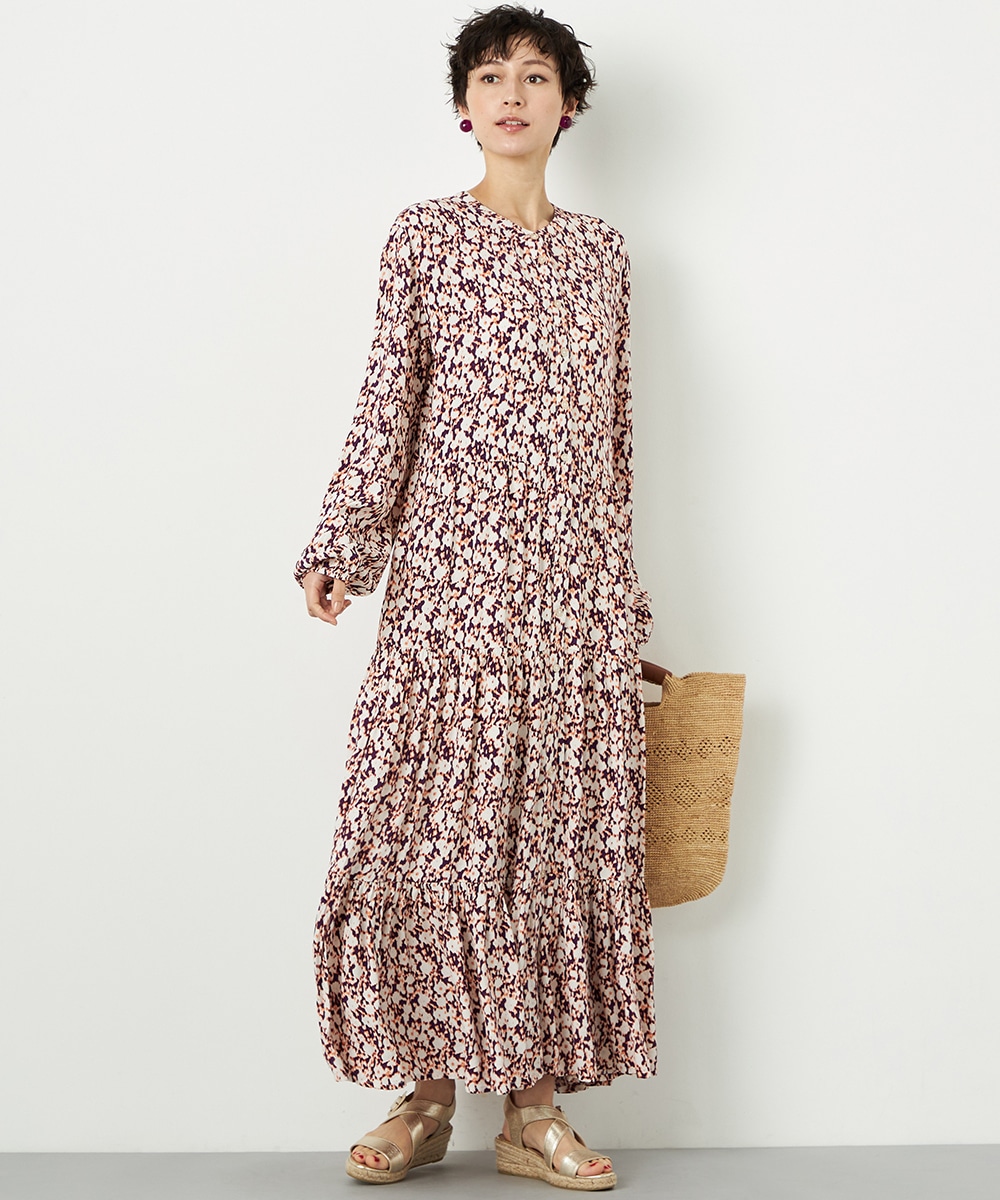 armoire capriceのプチプリントロングティアードワンピース