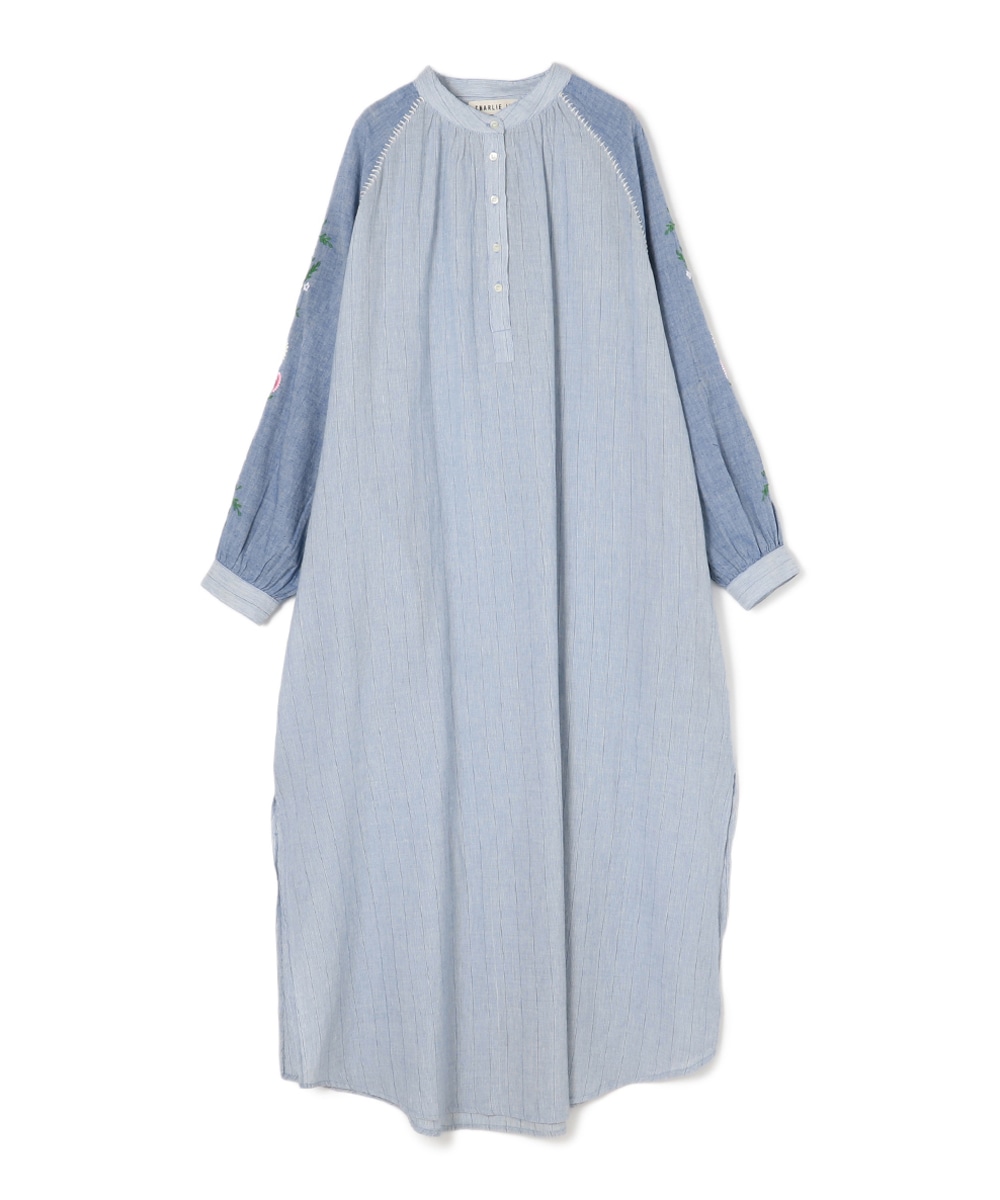  armoire capriceのスリーブ刺繍ワンピース