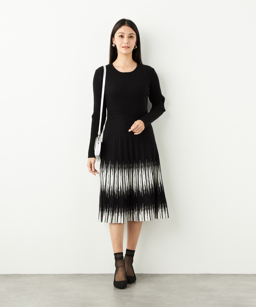 パネル柄ニットワンピース