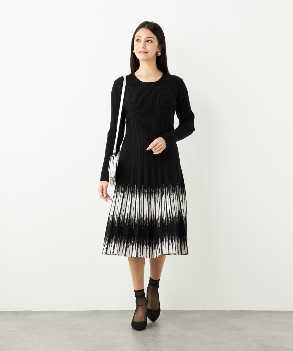 パネル柄ニットワンピース