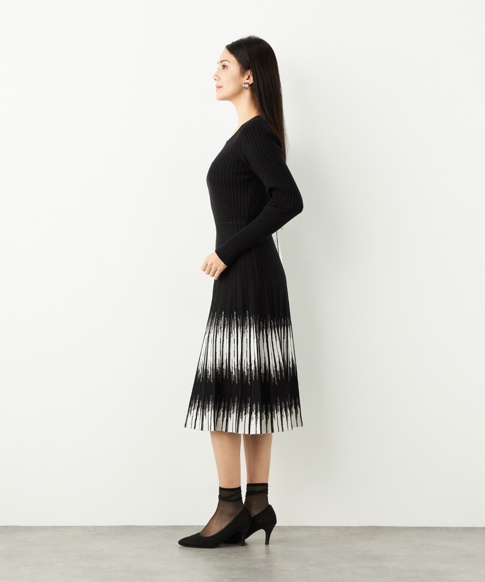 パネル柄ニットワンピース