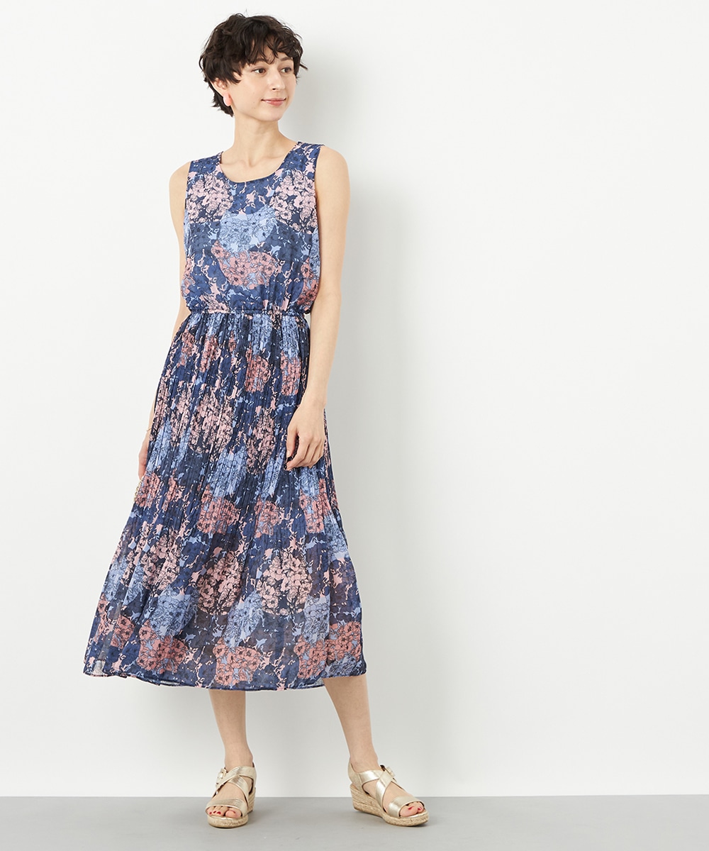  armoire capriceのフラワープリーツワンピース
