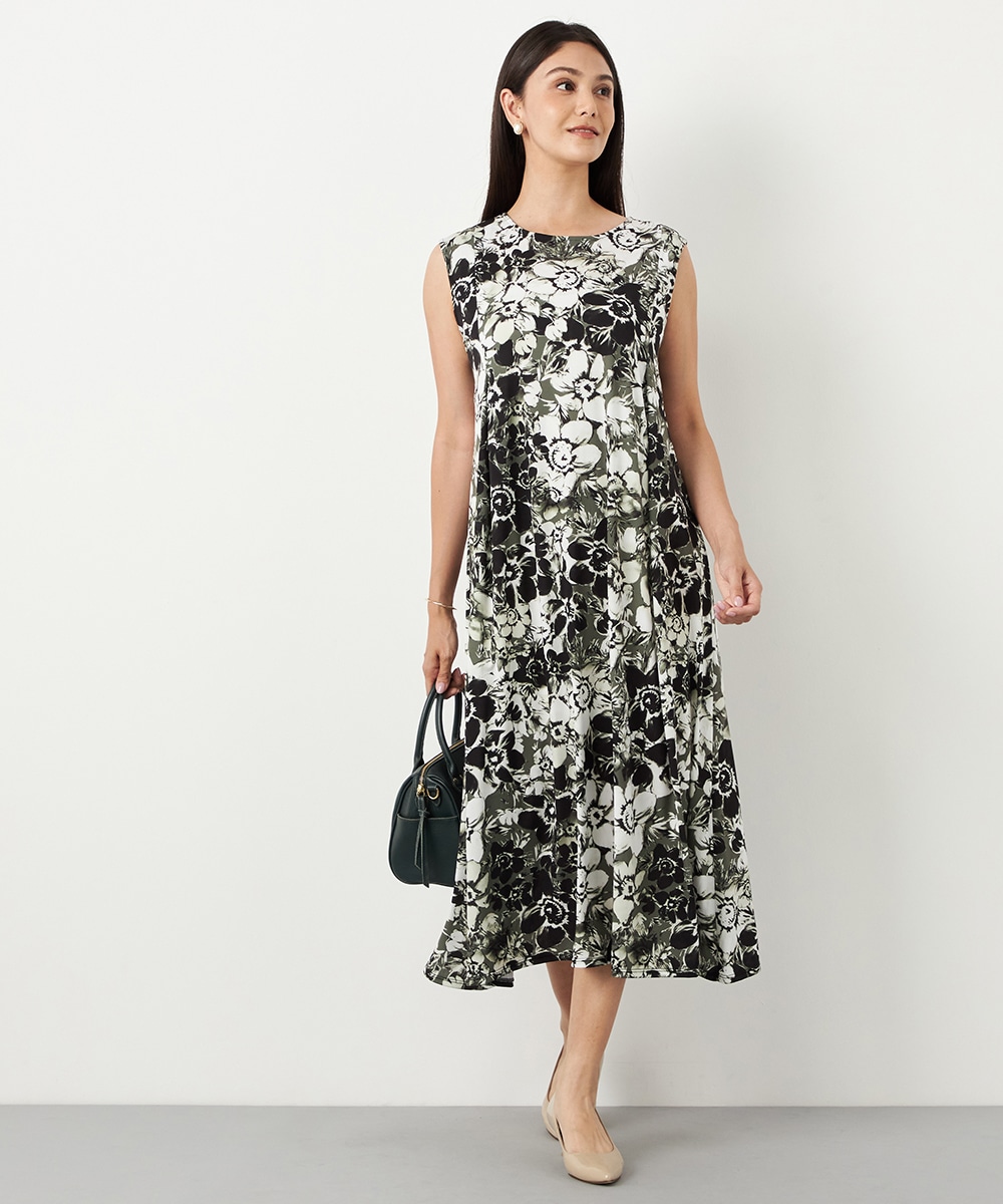 Luxe armoire capriceのフラワープリントジャージワンピース