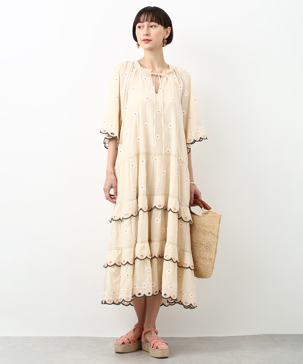 フラワー刺繍&スカラップワンピース