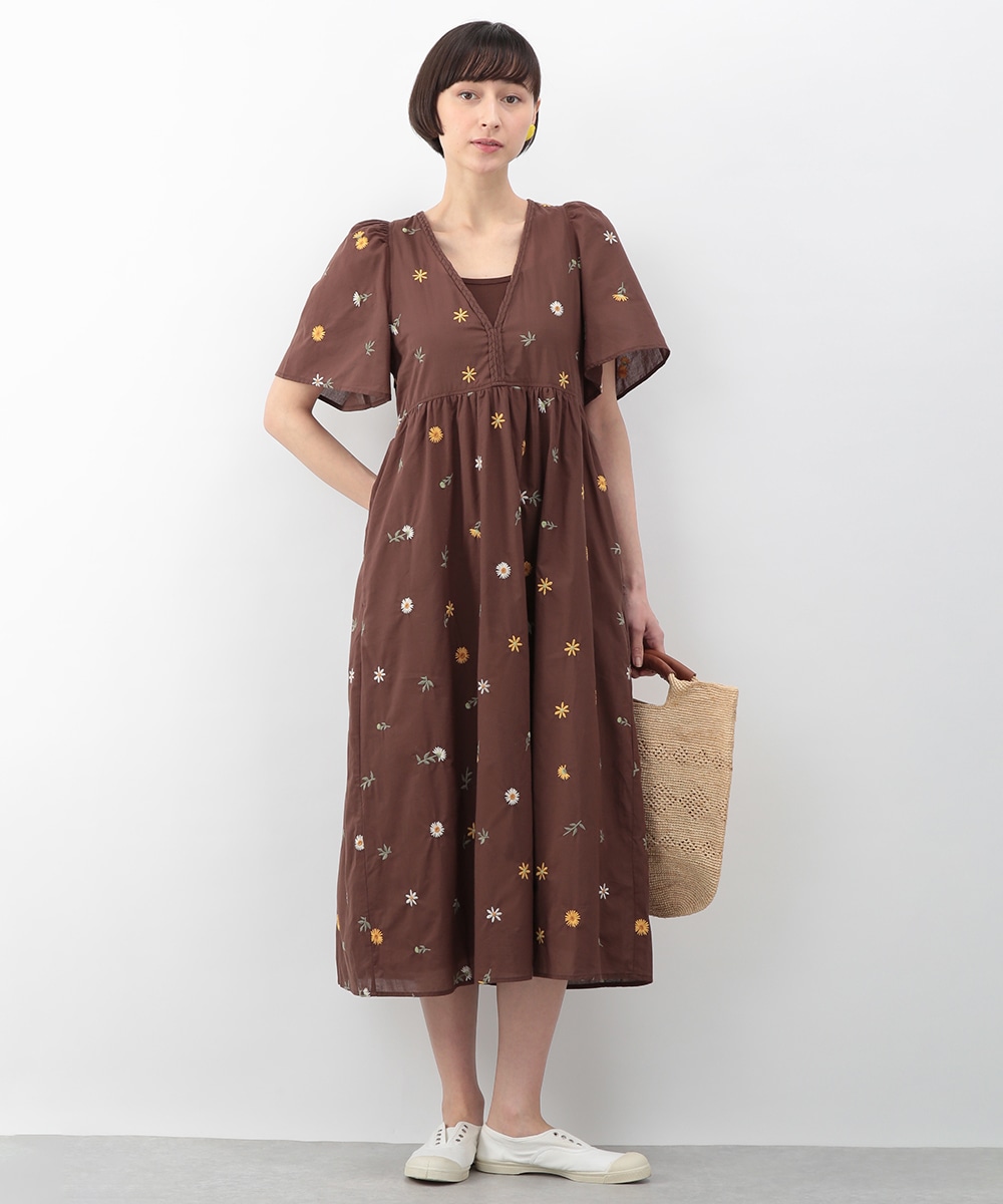 フラワー刺繍コットンワンピース