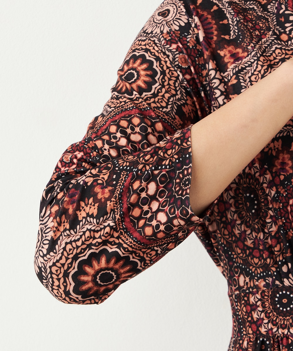 アラベスクプリントジャージワンピース