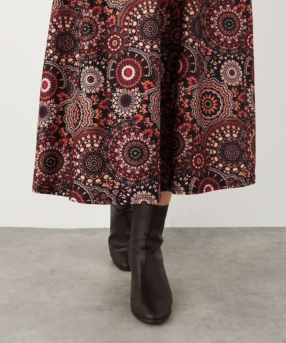 アラベスクプリントジャージワンピース