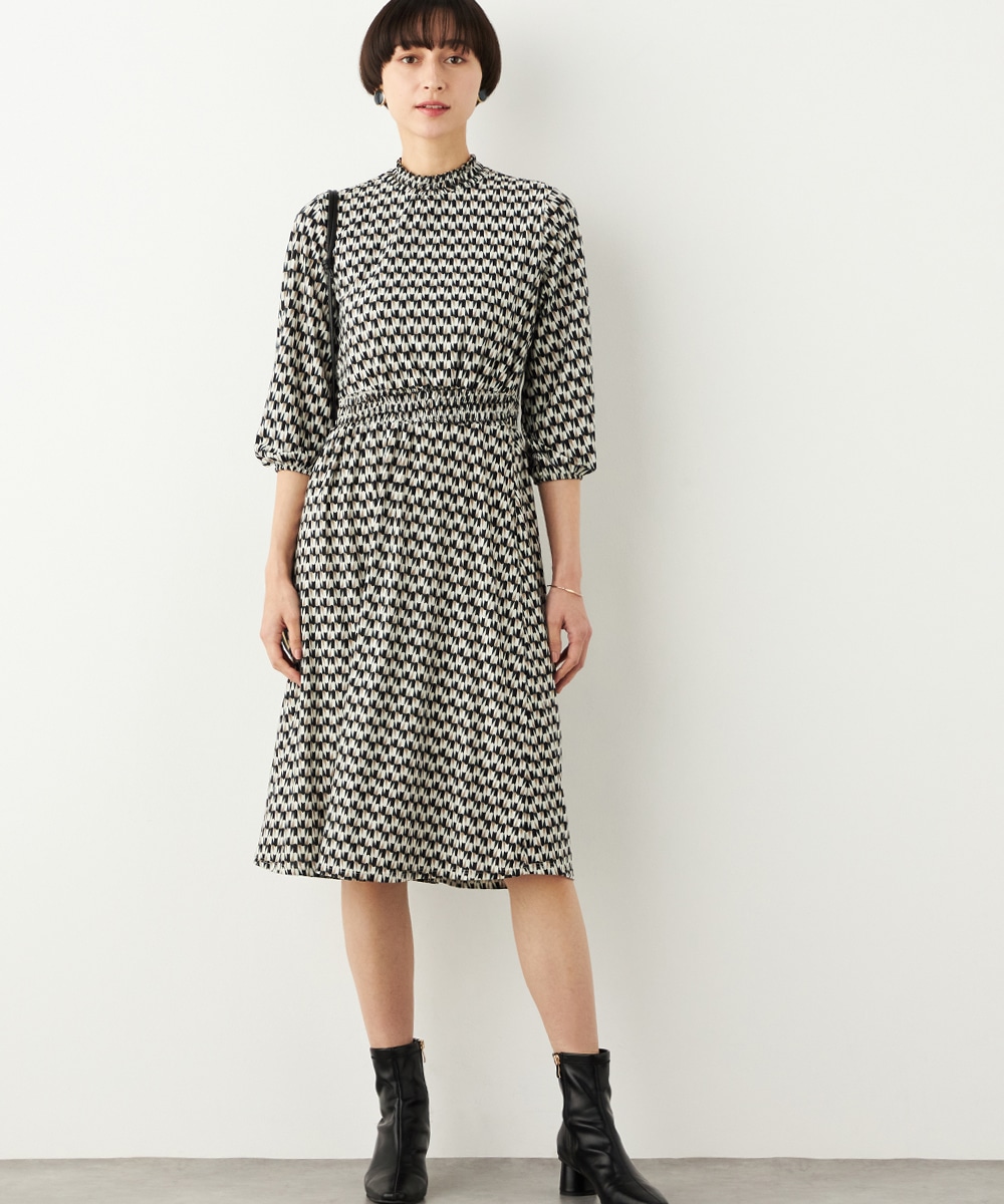 プチ幾何学プリントシャーリングジャージワンピース