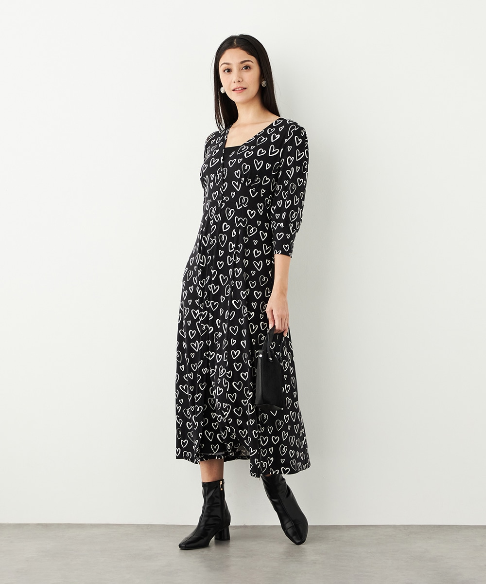 モノトーンハートプリントジャージワンピース