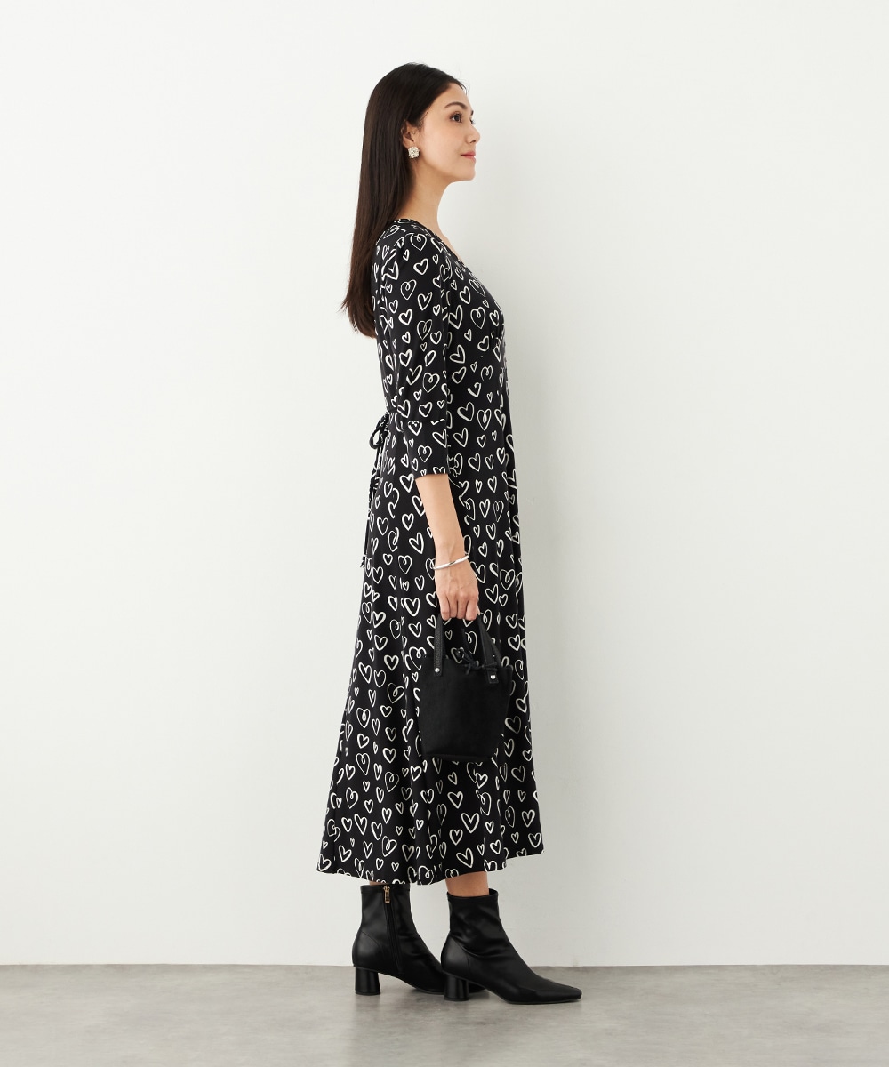 モノトーンハートプリントジャージワンピース