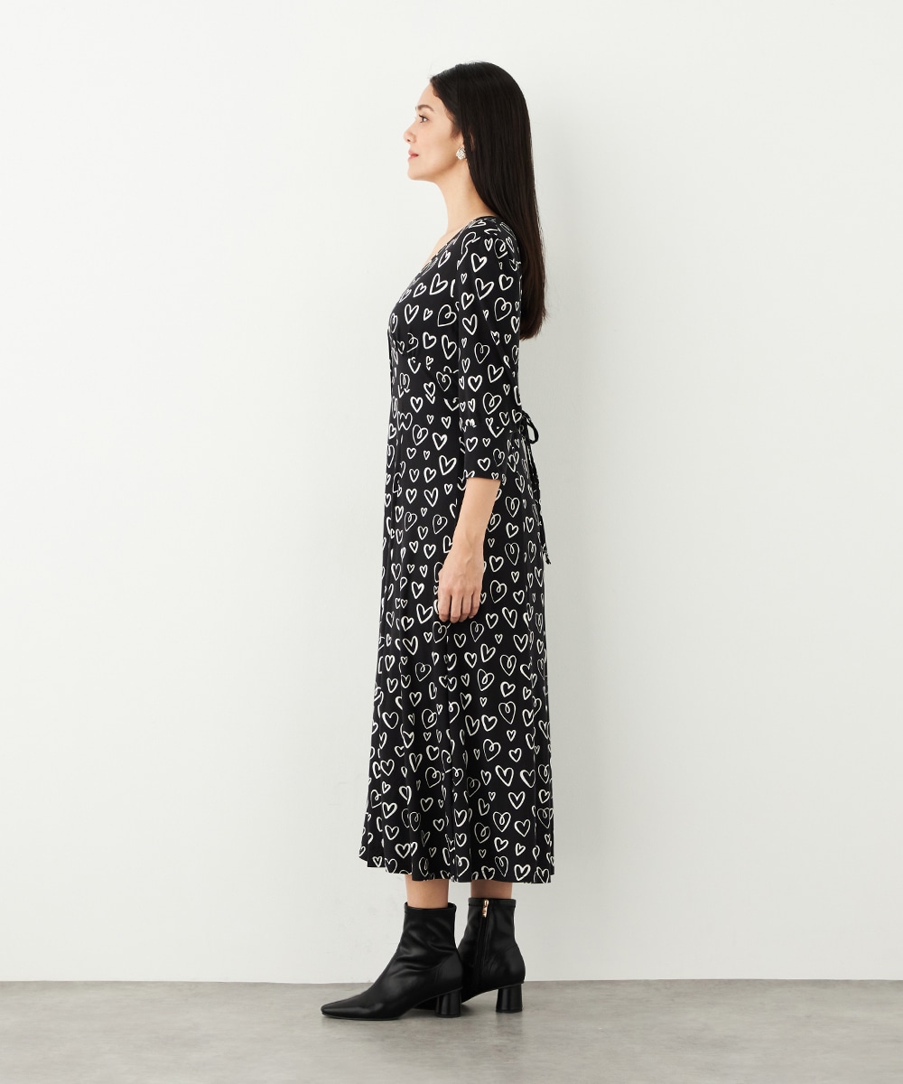 モノトーンハートプリントジャージワンピース